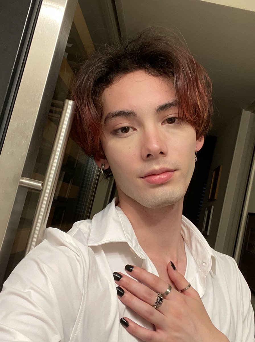 DraqOfAllTrades's tweet photo. We did hit the face reveal sub goal, so in case anyone missed it! (Some stuff blurred for privacy) https://t.co/MspsSGAbuM