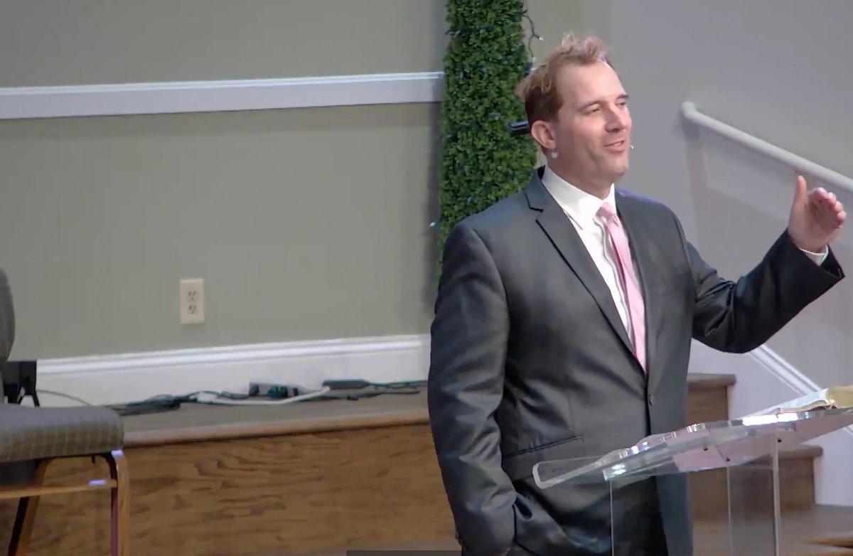 BroadwayLex's tweet photo. Powerful worship this morning at Broadway - watch on Facebook here: https://t.co/O4h3oIqwwd #WelcomeHome 🏡 https://t.co/hnVGyITV7e