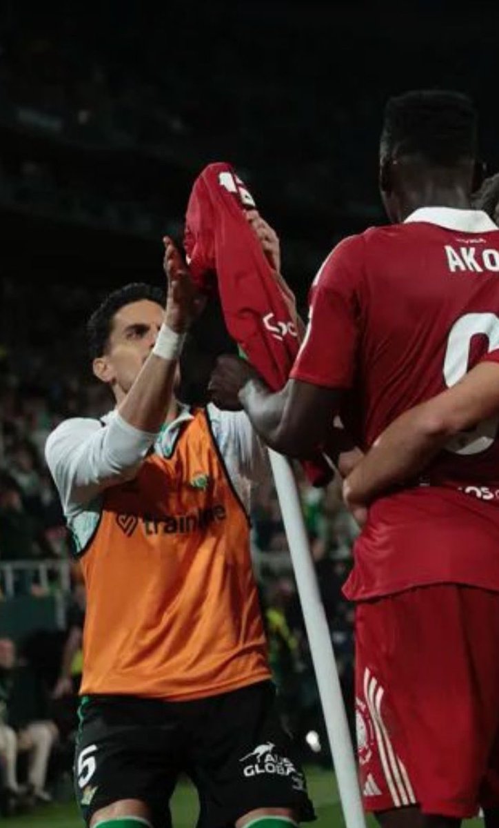 Óleo sobre lienzo.

Ya no le hace tanta gracia a Bartra celebrar con efusividad.