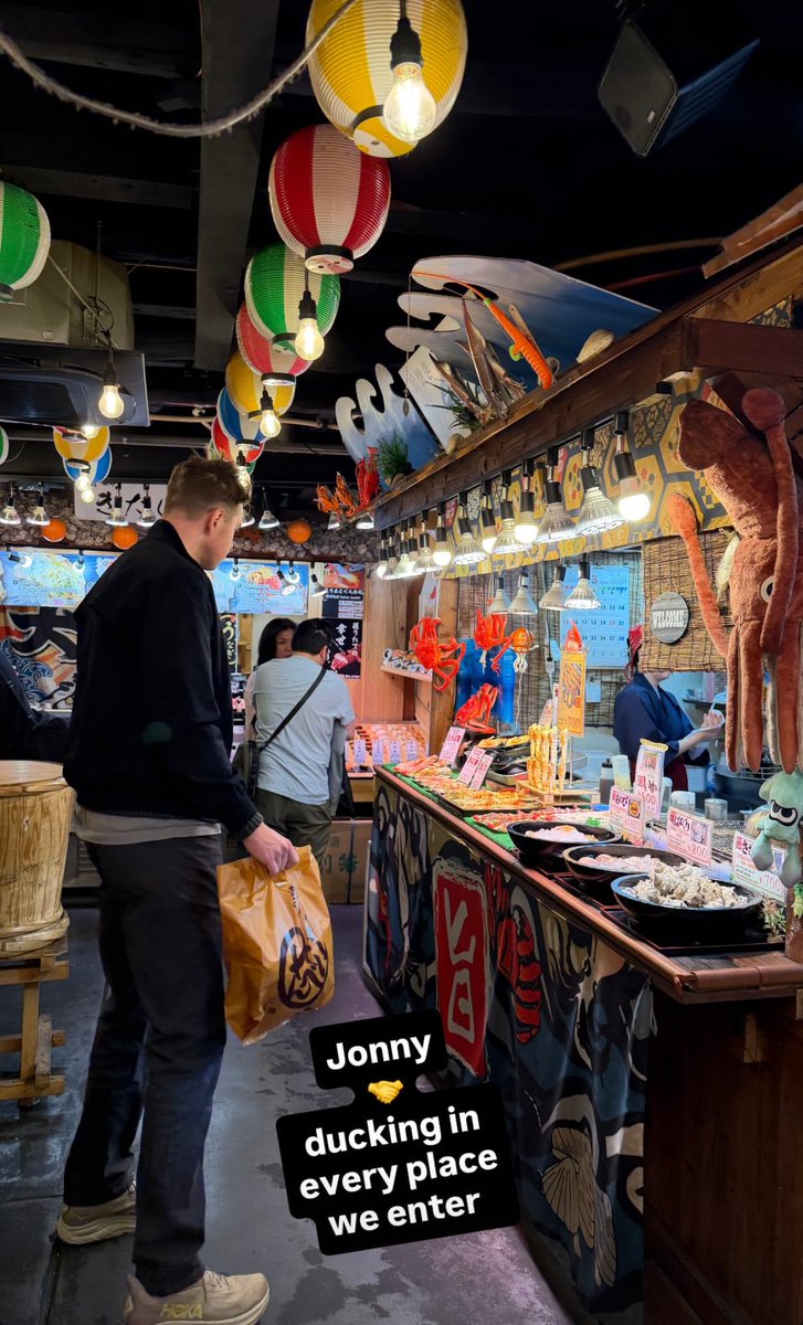 Reinforce tweet media