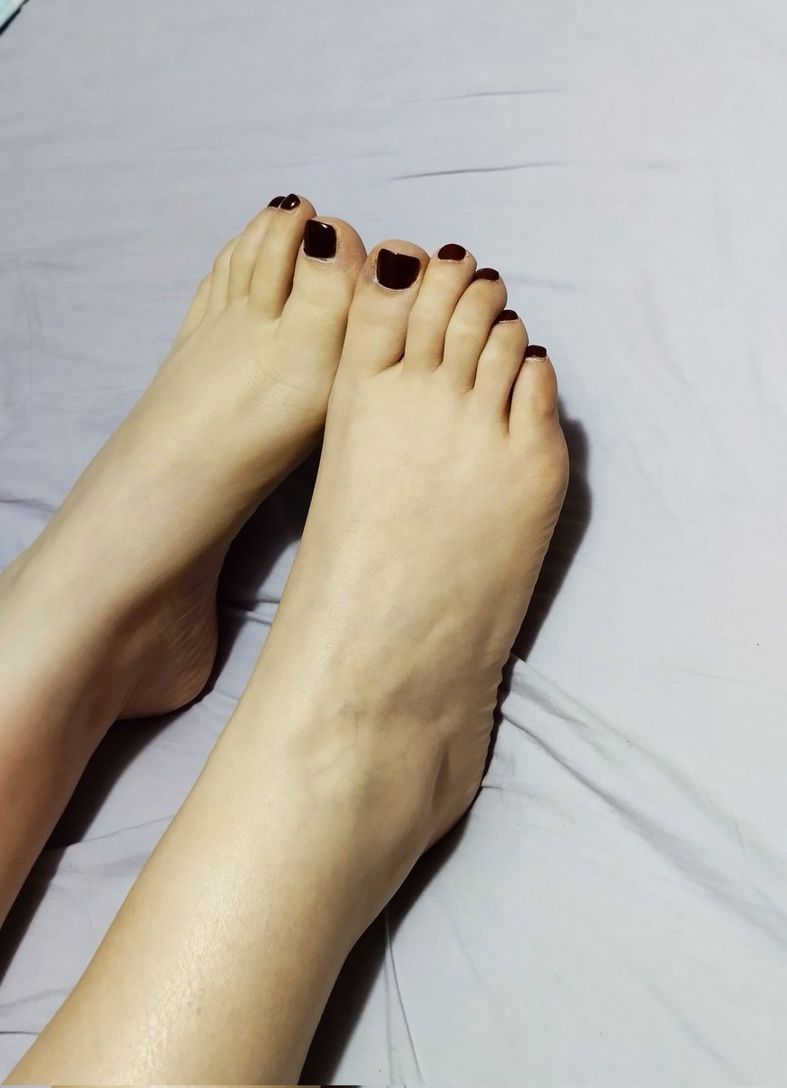 hanifeetoficial's tweet photo. Do you want to see more? Follow me on Instagram @hanifeet #feetfetısh #nails #footfetısh #footmodel #nailsaddict #feetqueen #feetaddict https://t.co/ZT31p0TWoW