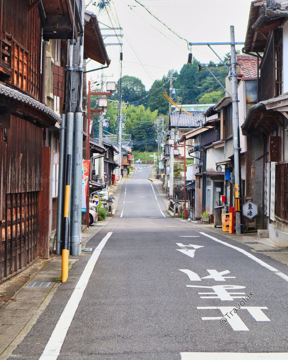 travolax's tweet photo. Almost every street in Japan feels unbelievably clean. https://t.co/vki0PFQefo