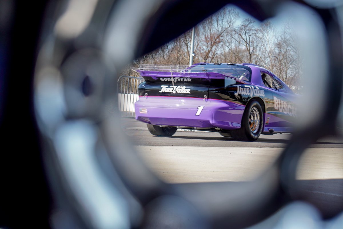 Kurt Busch tweet media