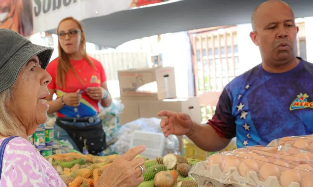 Kenlis1995_'s tweet photo. 🇻🇪✨ Gobierno Bolivariano activa despliegue masivo del Plan de Amor y Prosperidad Alimentaria para garantizar la seguridad alimentaria.

#Venezuela #Noticia #Soberania #SeguridadAlimentaria https://t.co/e2FZ6860aU