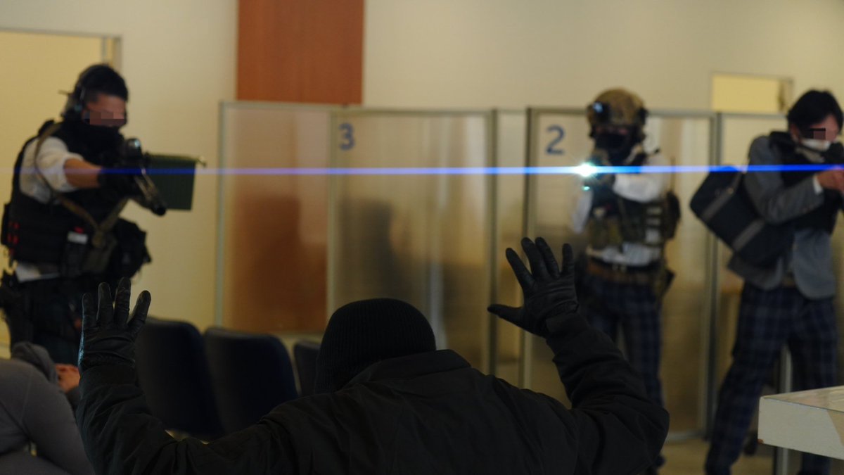 昨日は <a href="/Subaru_XzS/">澄春</a> 様主催の #男子校武装委員会 にアグレッサー役として参加させて頂きました！
凄い生徒役の皆さん
凄いカメラマンさん
凄い先生役の皆さん
に圧倒され、ロケーションも素晴らしく個人的に大満足な1日でした。

主催様、ご参加された皆さんお疲れ様でした！

Photo by <a href="/km_maakun/">K.M</a> 様