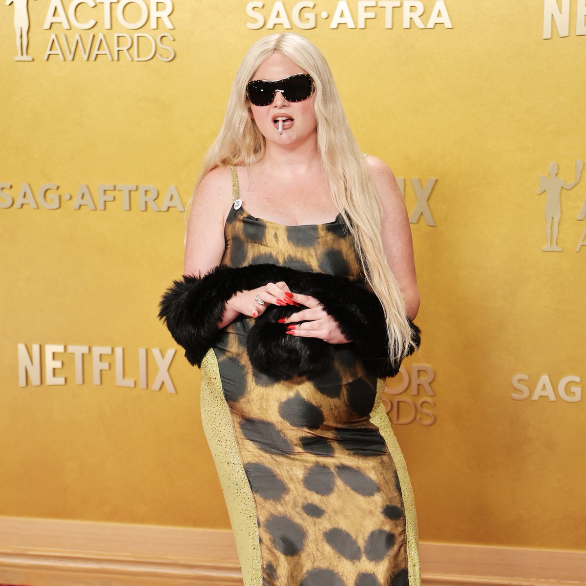 netflix's tweet image. MEG STALTER #ActorAwards 

📸: getty