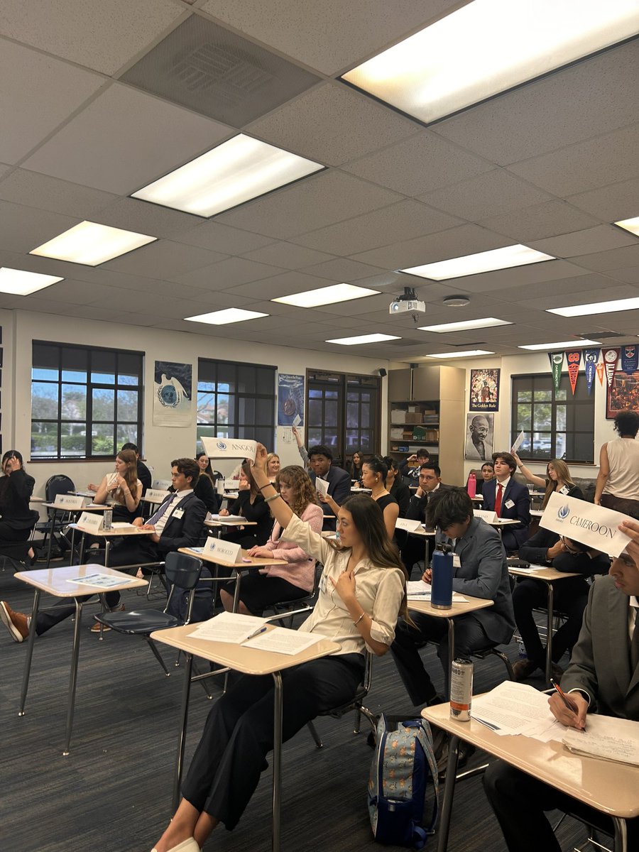 SMCHS Model UN tweet media