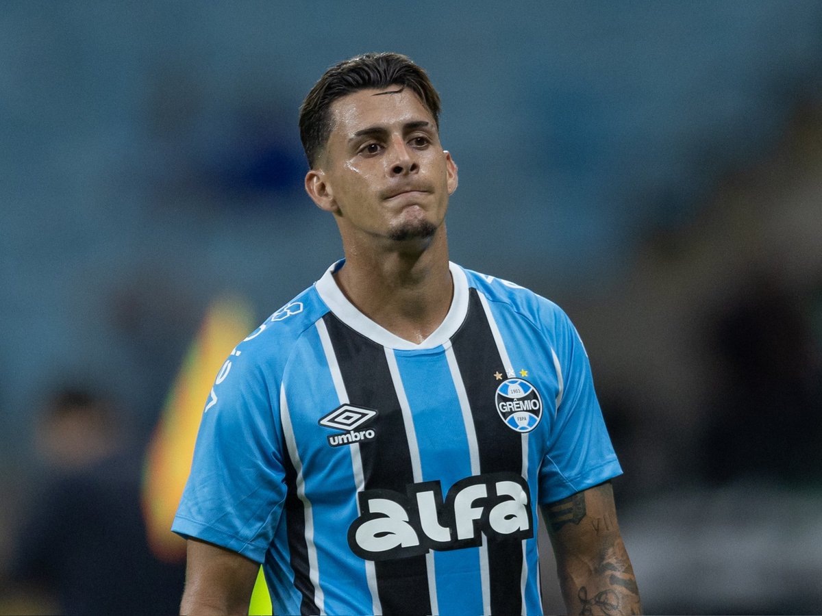 parece que alguém está reconquistando seu lugar e tendo sua redenção