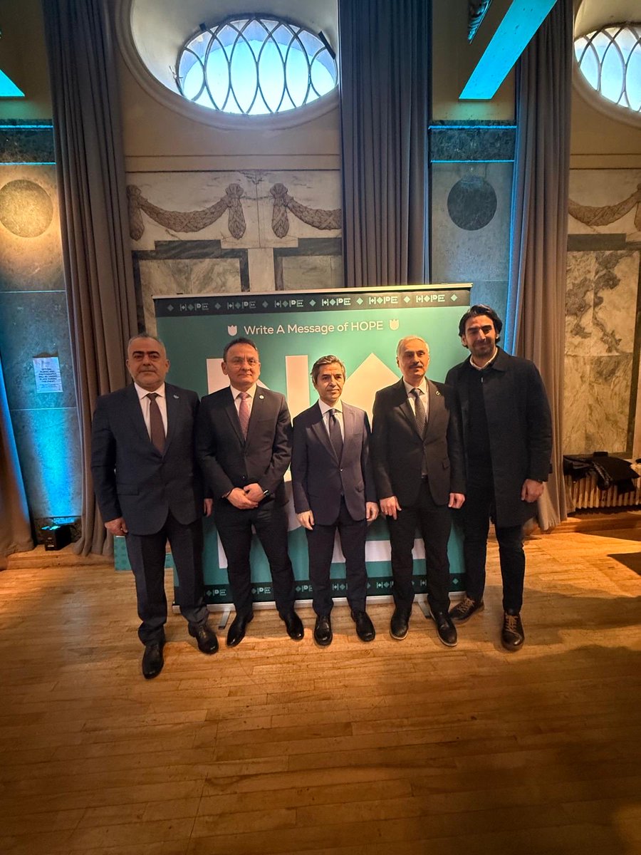 UK_UID's tweet photo. UID UK adına STK’larla İlişkiler Başkanımız Çetin Ersoy, Shoreditch Town Hall’da düzenlenen Open Iftar 2026 programına katıldı. YTB, MÜSİAD ve Yunus Emre Enstitüsü sponsorluğundaki iftarda kıymetli temsilcilerle bir araya geldik. #UIDUK #OpenIftar2026 https://t.co/dEHbGBc71y