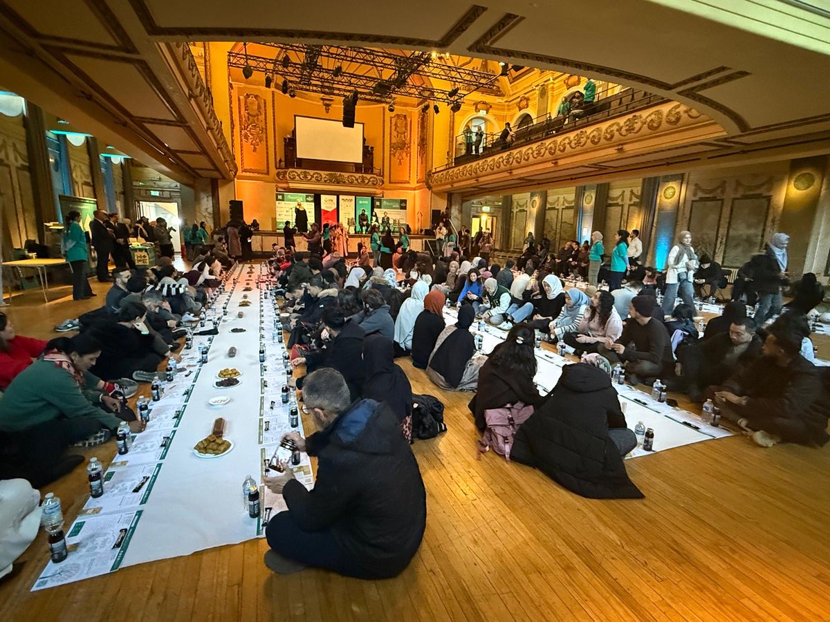 UK_UID's tweet photo. UID UK adına STK’larla İlişkiler Başkanımız Çetin Ersoy, Shoreditch Town Hall’da düzenlenen Open Iftar 2026 programına katıldı. YTB, MÜSİAD ve Yunus Emre Enstitüsü sponsorluğundaki iftarda kıymetli temsilcilerle bir araya geldik. #UIDUK #OpenIftar2026 https://t.co/dEHbGBc71y