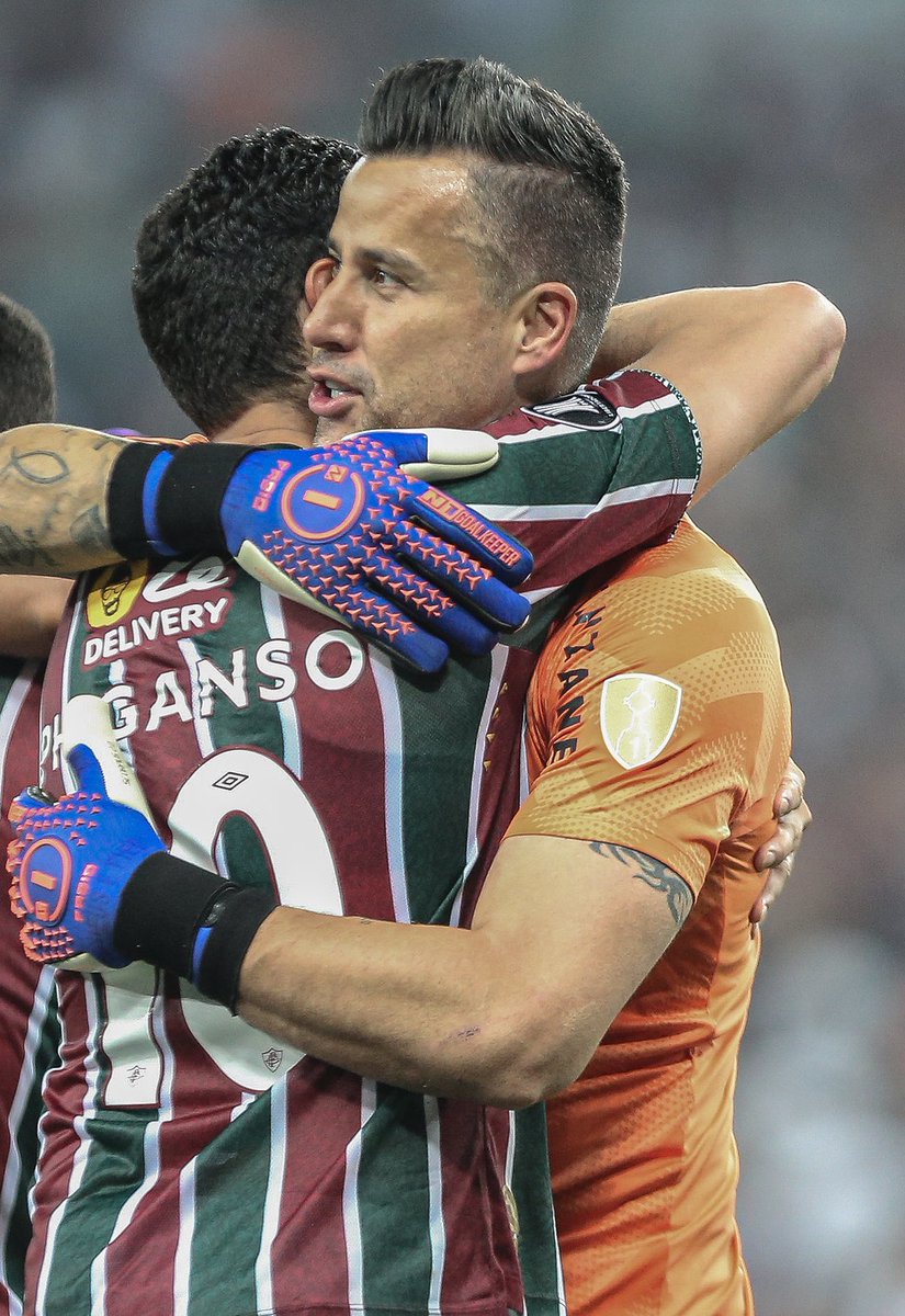 ÍDOLOS DO FLUMINENSE.

HOMENS PRA CARALHO!