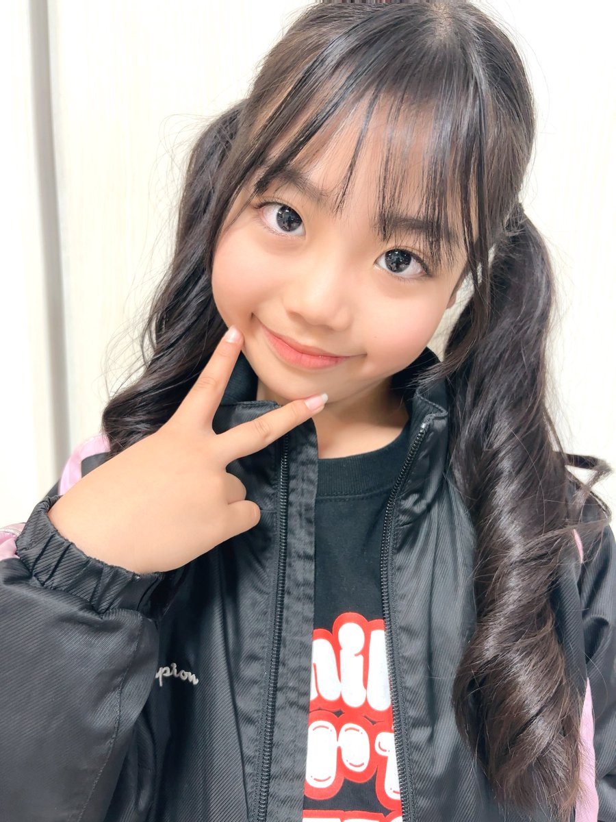 DP_JYURI819's tweet image. おはじゅりす🐿️♥️
朝から配信に遊びにきてくれてありがとう✨コメントもたくさんありがとうございます‼️
すっごくうれしい💜💜

そして、今日からじゅりは、通学班の班長さんなのです🏫がんばるねっ🚩

行ってきます😊
みんなも気をつけて行ってらっしゃい💕
#DIANNAプロジェクト練習生 #JS4 #樹璃