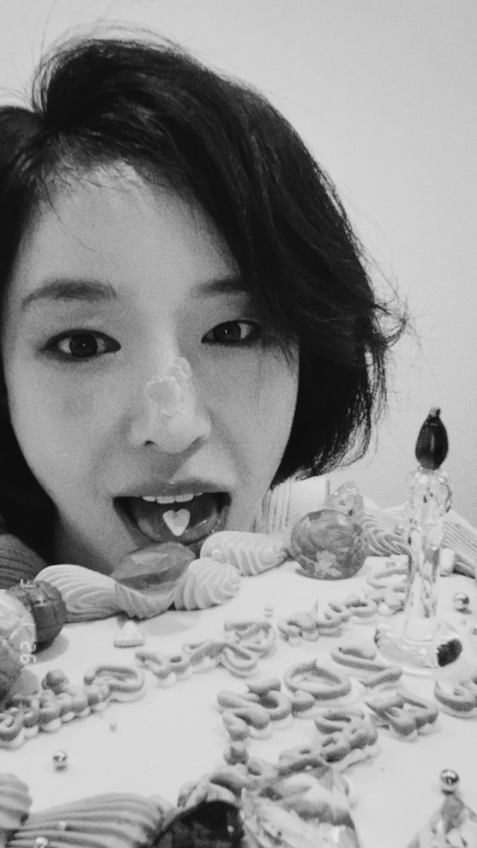 _Talk_about_S's tweet photo. 데뷔 20주년 축하해요
무대위 모습도 빨리 보고싶다
#BEG_20thAnniversary https://t.co/OB3aveROKL