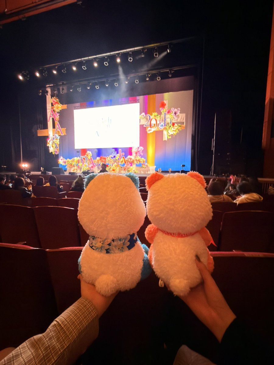 aaa_Nissy_08_24's tweet photo. どんな気持ちで行けばいいかわからんまま行ったけどいつものAAAでわちゃわちゃしてて楽しくてグループって最高やなと再確認した🌼
最後の最後で声抑えられんぐらい号泣してしまった発表されてからたぶん初めて泣いた実感してしまった😭
ずっと推します大好き🌈
最後の橙🐼
#AAA 
 #AAA20thAnniversary https://t.co/6VzY4erkhG