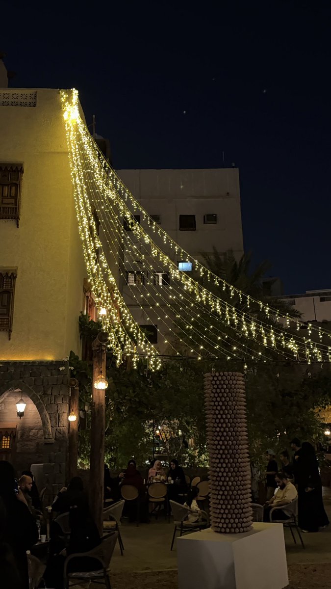 Jiii99_'s tweet photo. الحي 🌴🌙❣️✨ https://t.co/RqreMQC9Cz