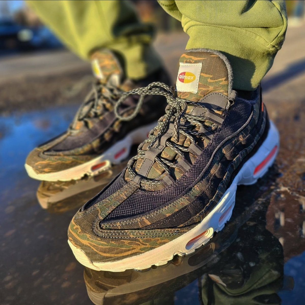 air max 95 carhartt on feet