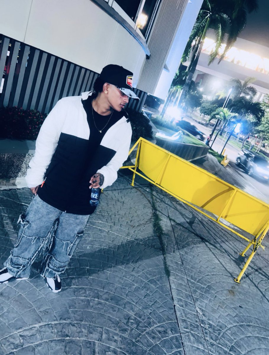 J tweet media