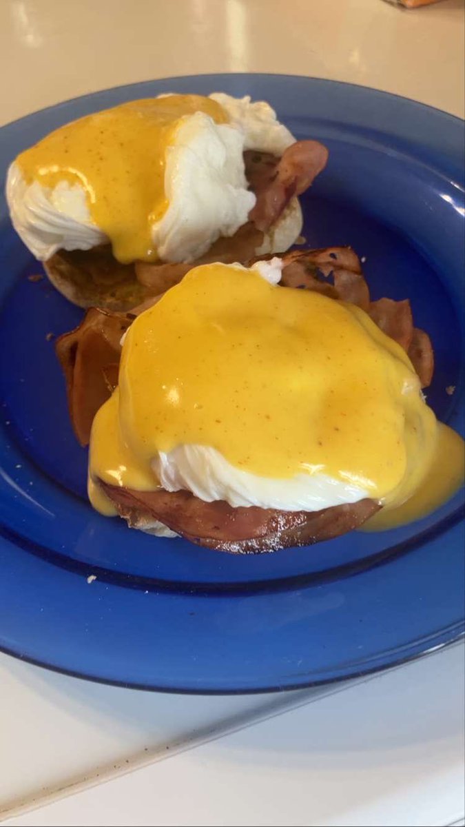 alberto_nation's tweet photo. First time making hollandaise sauce today if you care https://t.co/UScNy438bG