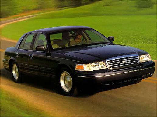 quebec1993x's tweet photo. in a perfect world ford crown victorias are still being made https://t.co/PMOYWYopLU