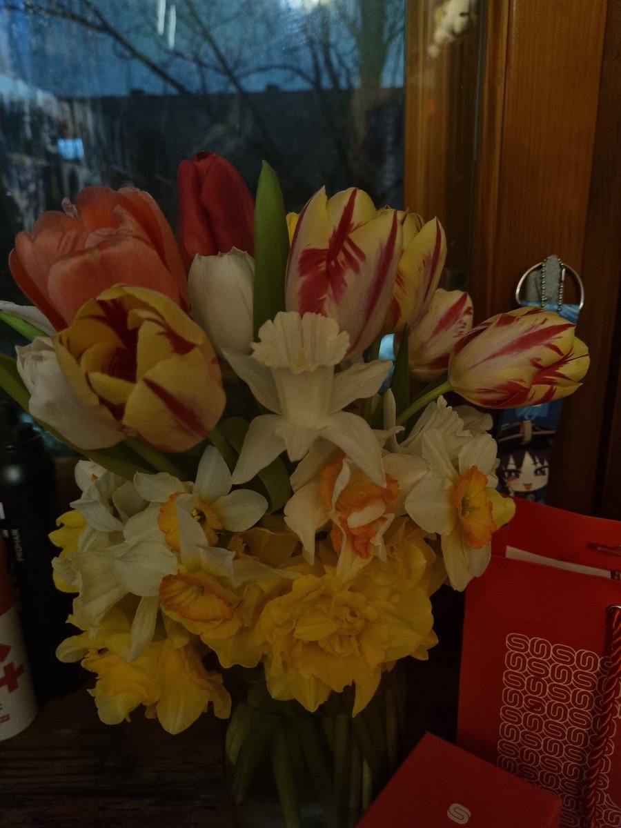 10_passion_01's tweet photo. мама радует цветочками https://t.co/oVycwnSzWB