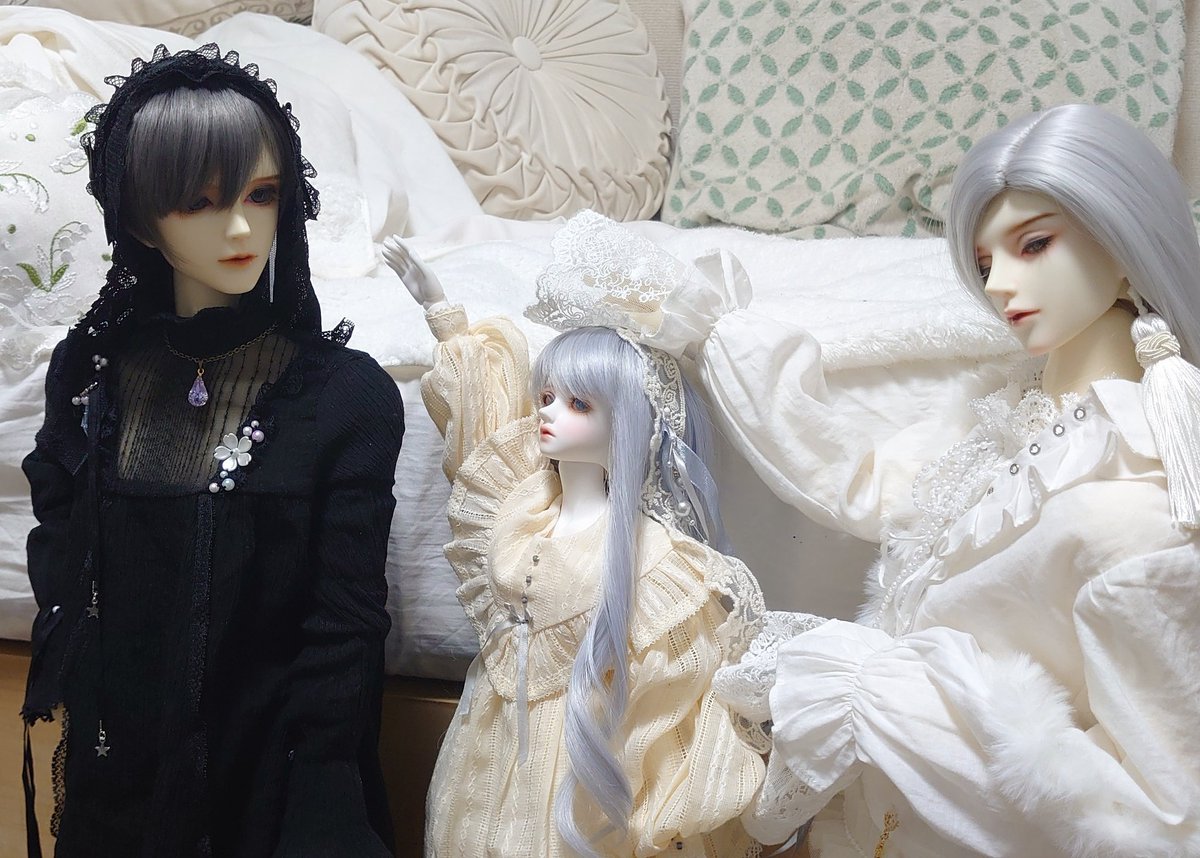 #3月になったのでフォロワーさんに自己紹介しようぜ
うちの子だいすきドールオーナーの星伽(ほしとぎ)です。( ´꒳` ◍)
うちの子が素敵なお写真撮ること、お洋服を作ること。お茶会大好きです〜

毎日うちの子を抱きしめるのが幸せです♡
3月もよろしくお願いします︎
 #Dikadoll
 #LITTLE_MONICA