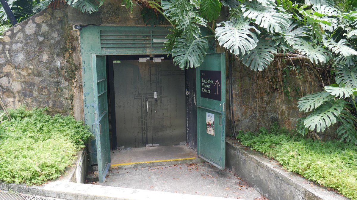 wtbattlefields's tweet photo. During #WW2 British Far East Command was headquartered at Fort Canning #Singapore. The command bunker where the decision to surrender to the Japanese was made in 1942 (known as the #Battlebox) is open to the public. https://t.co/kwufWwsJQA