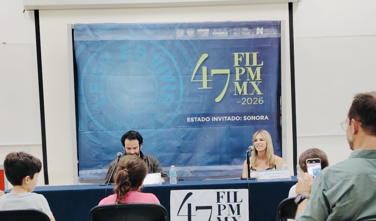 LibrosMarques's tweet photo. Cerramos con broche de oro la @FILMineria en la presentación de Alicia Gutiérrez Beltrami de “La ausencia”. Nos acompañó @gonzalosdetagle.

¡Hasta el otro año!

#librosdelmarqués #aliciagutiérrezbeltrami #filpm #filpm47 #laausencia https://t.co/2SP14zg6z6