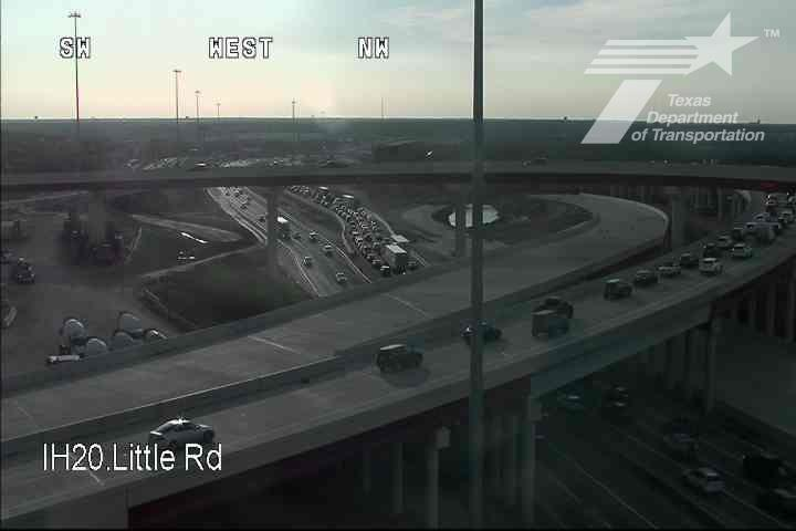 krldtraffic's tweet photo. Slow downs through the #SECONNECTOR: WB 20 @ Bowman Springs, traffic stop n go from Green Oaks Blvd. NBUS 287 also affected @KRLD #KRLDTraffic #1080KRLD #trafficalert #Waze @TxDOTFortWorth https://t.co/MdKMzBCMC5