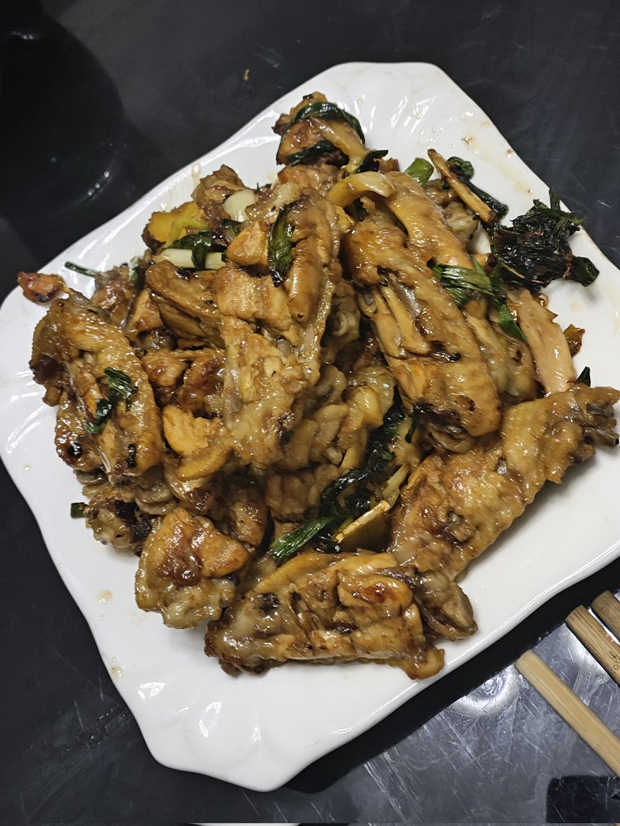 li73792's tweet photo. 开学了就吃不到自己做的饭菜了😭 https://t.co/sIrE7gLkhI