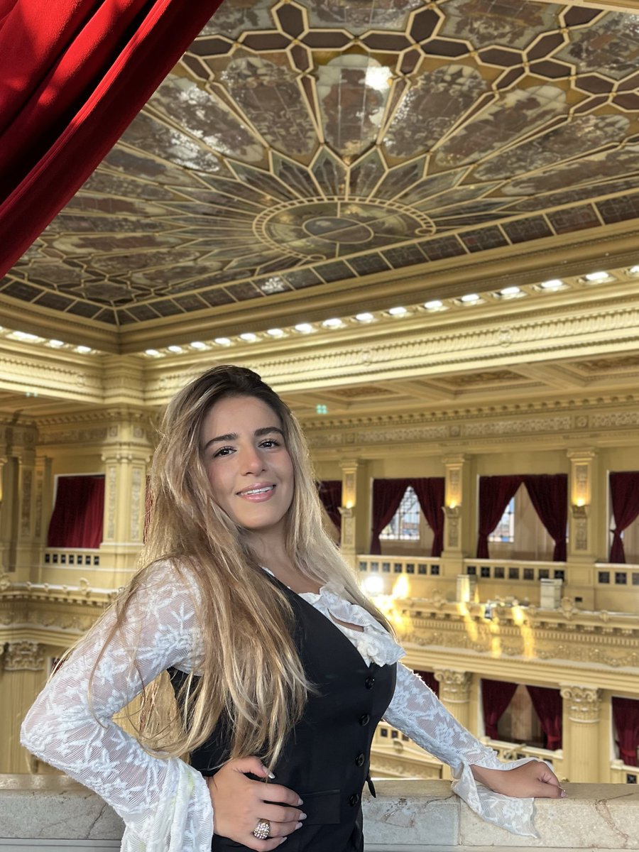 | Esperando al mejor Presidente de la historia.

Gracias por tanto <a href="/JMilei/">Javier Milei</a> 🇦🇷 | ARGENTINA GRANDE.