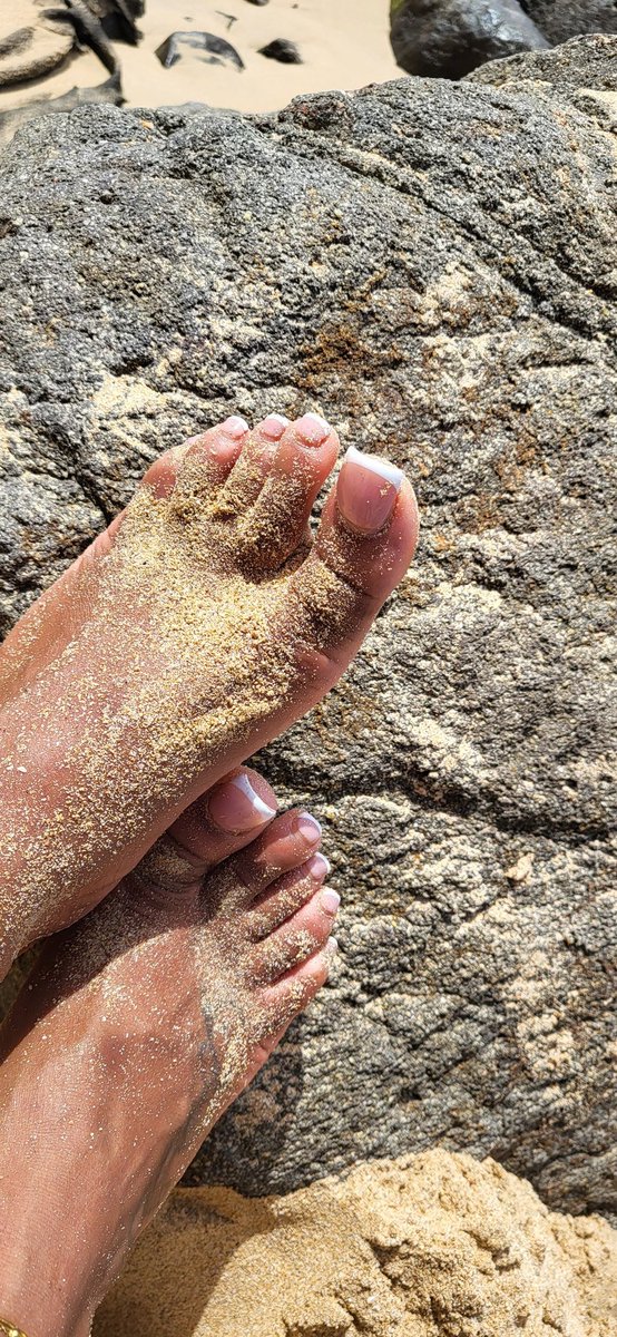 ToetallyCoco's tweet photo. Sandy Toes ✨️
.
#Feet #FootFetish #Feet #Toes #feetfetısh #feetworshi̇p #feetfinder https://t.co/MuHfTI8mDy