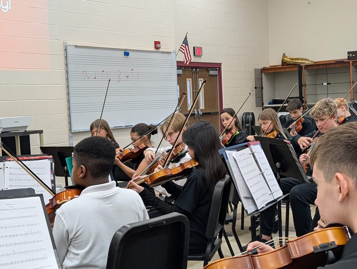 Lexington Trails Middle School tweet media