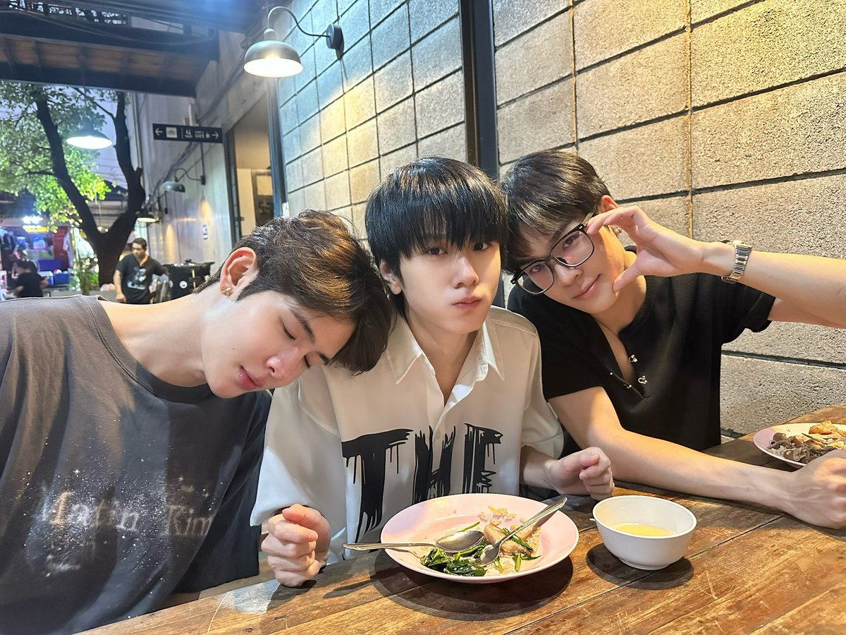 ไนน์                ว่าน              เติร์ด
#JamesSu 
#savewrg 
#auautnp