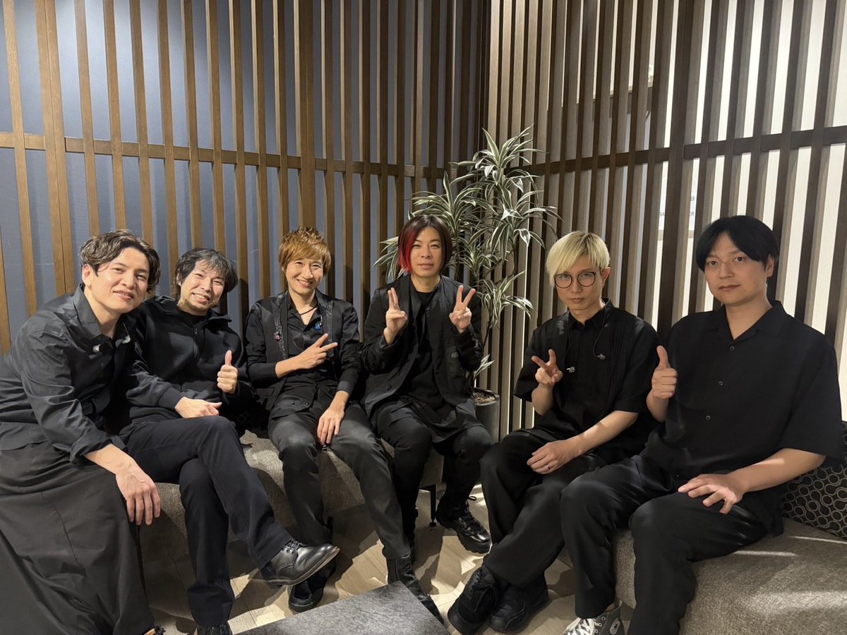 ohira440's tweet photo. 昨日は年一イベント、ヘブバンライブでした。
舞台上のセットの都合でほぼミュージシャンは見えない状況でしたが、聞こえてくる歌声、プレイはとても素晴らしくとても楽しい時間でした。#ヘブバンライブ2026 https://t.co/laSoRgYwgx