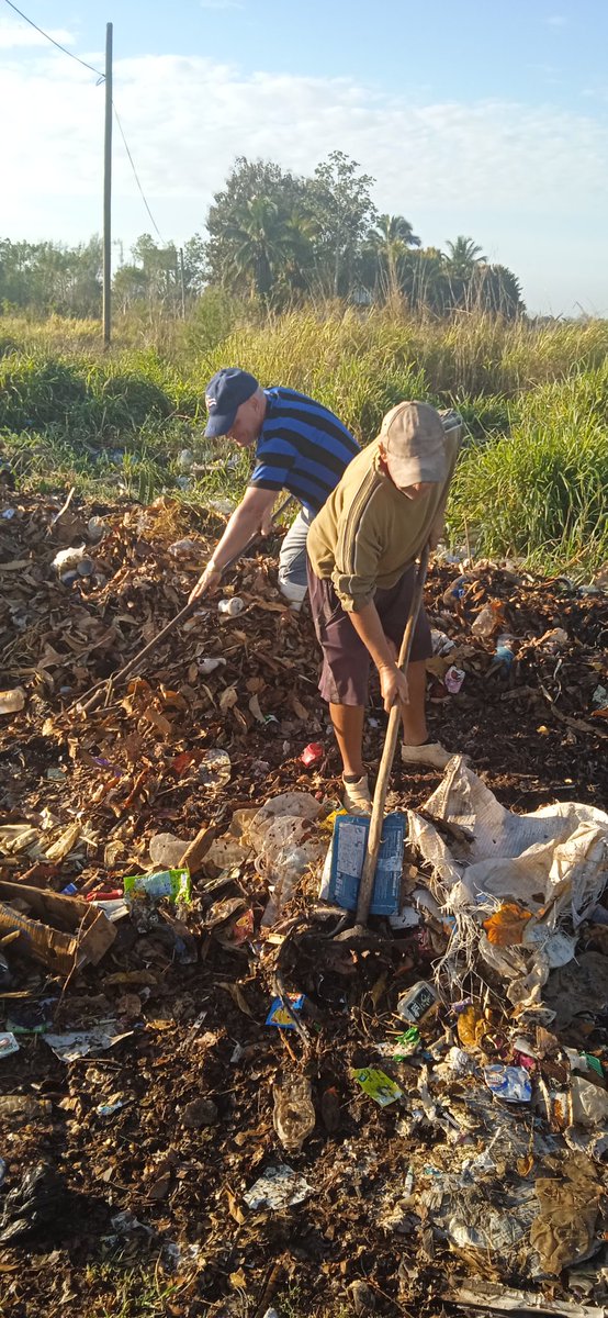 En la mañana de hoy domingo, limpiamos el camino del acueducto del poblado de Máximo Gómez en exitosa jornada de trabajo voluntario. #PericoEnVictoria #MatancerosEnVictoria