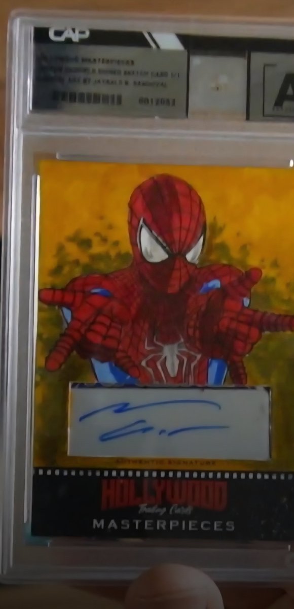 Met4lif's tweet photo. @CardPurchaser 10 Box Master Case of Hollywood Masterpieces with a Johnny Depp Auto, Elijah Woods Auto, Andrew Garfield Auto and a ton more amazing hits. https://t.co/yoJzKshWD6