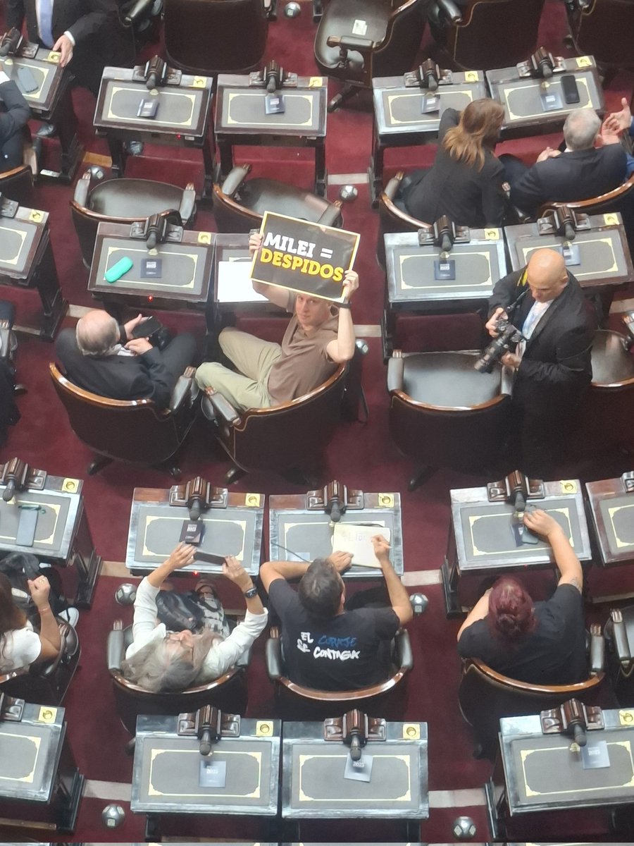 gabyvulcano tweet media