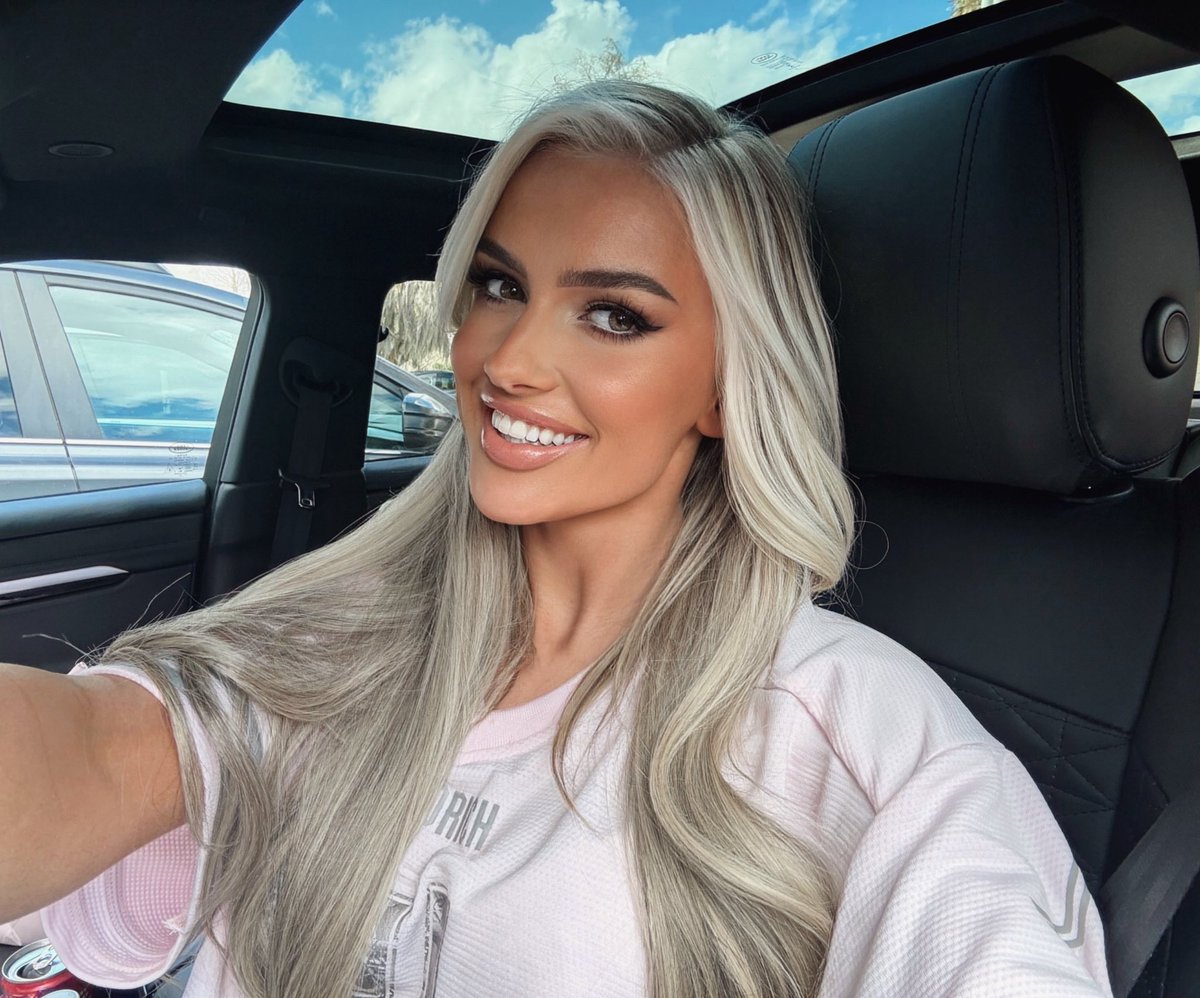 Mariah May ♡ (@mariahmayx) on Twitter photo 