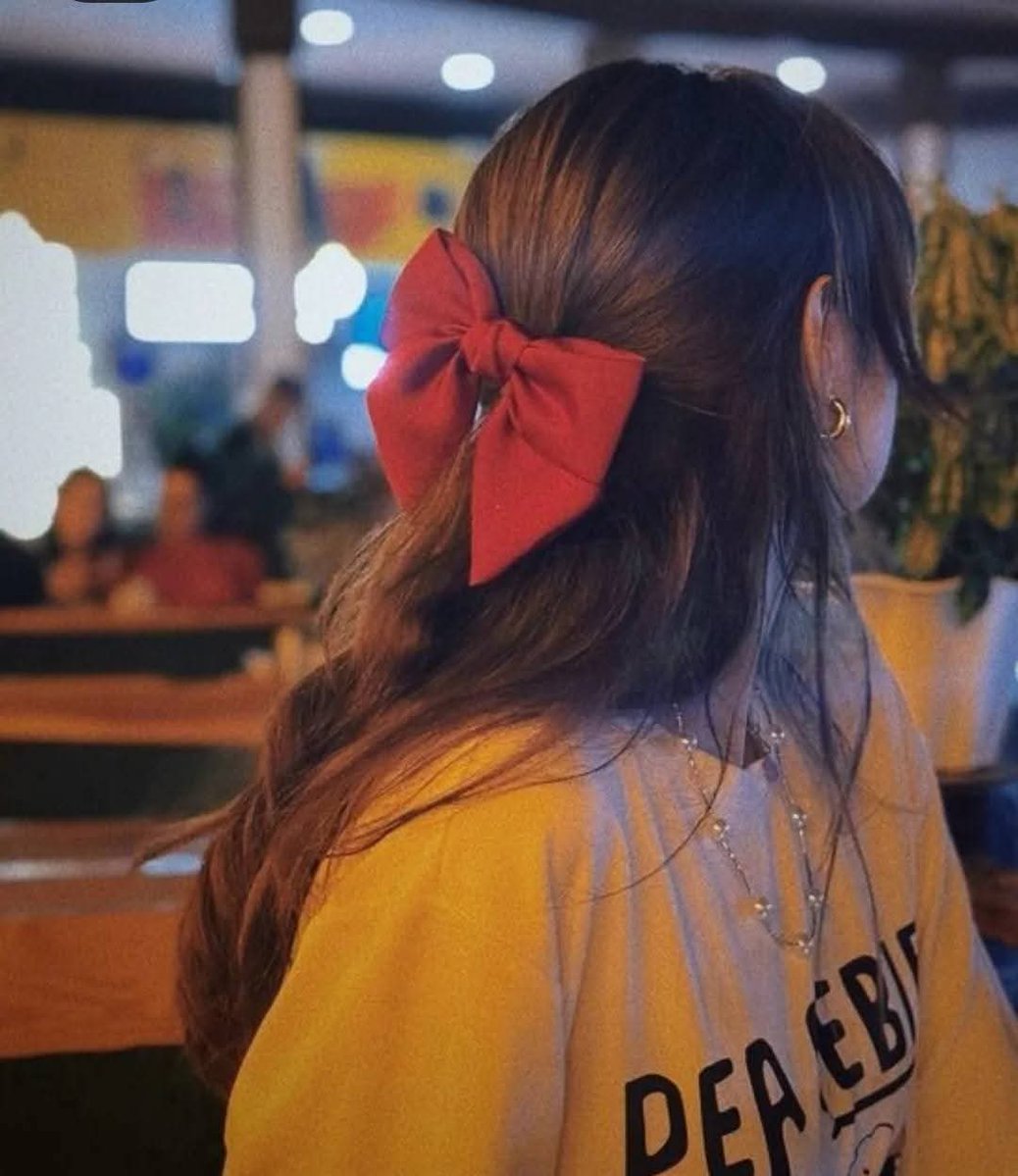 ♡♡
#الظلام يشبه ما في صدورنا لكننا هنا نضيء لأنفسنا شمعة اسمها #لعل #لن يحميك صفاء قلبك من النميمة فهي عادة من يعجزون عن الأرتقاء