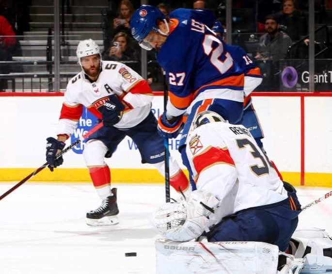 Star Wars gameday - The Islanders are finally back at home, getting set to take on the Florida Panthers for the second of three meeting this season. The Isles look to make it five wins in a row 🙌 6:30 pm puck drop at UBS Arena. LET’S GO ISLANDERS ⚔️ #Isles #TimeToHunt