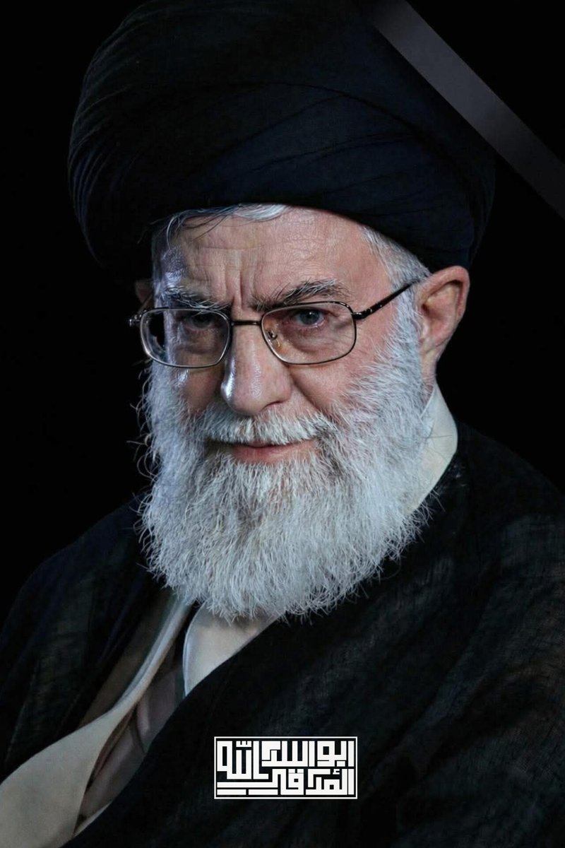 Be_DifferentNOW's tweet photo. مضيت سجدةً ولقمان مرتلاً
والناس والعلق والتوحيد جيرانها
فهزت مريمُ جذعاً صافاتٌ 
شهدٌ من نحلٍ ، وانتَ نجمٌ تبيانها
تهدمت بسملة فاتحةٍ وكُل هاشمٍ
صفاً مزملين ليلاً خاشعين بأيمانها
كدابة الارض تكلمهم أنتَ سيدي
قدراً تنزيلاً برمضان وقرأنها

#خواطري_لكَ_سيدي #إسرائيل #الامارات https://t.co/vGf3h2XDgQ