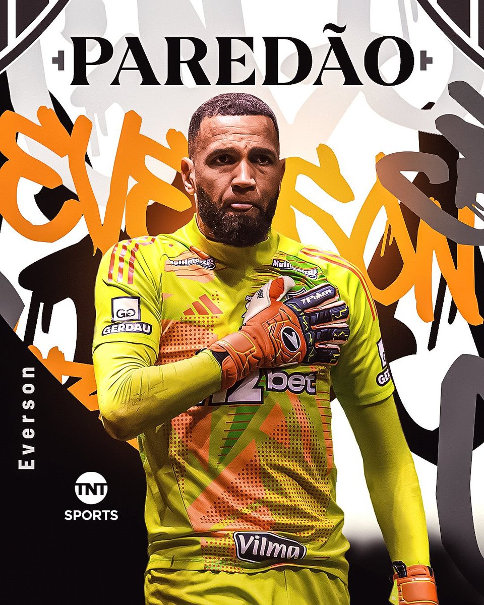 SIMPLESMENTE EVERSON! 🧤 O cara pegou dois pênaltis e fez o gol da classificação para garantir o Atlético-MG na final!  #CampeonatoMineiro #FutebolBrasileiro