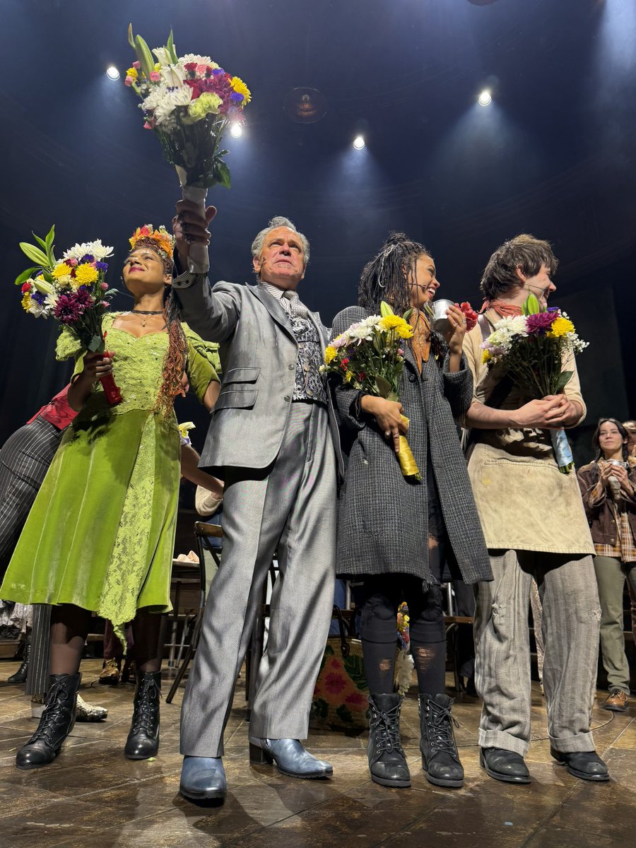 cal 🌹 tweet media