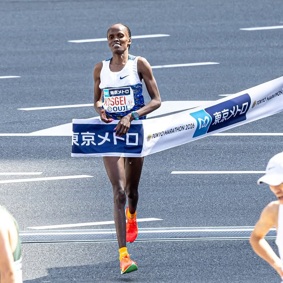 Brigid Kosgei está más vigente que nunca. A poco más de 6 años de su WR de 2h14"04, ayer ganó el Maratón Major de Tokio a solo 25 segundos de su PB.

thelastlap.run/kosgei-mas-vig…
