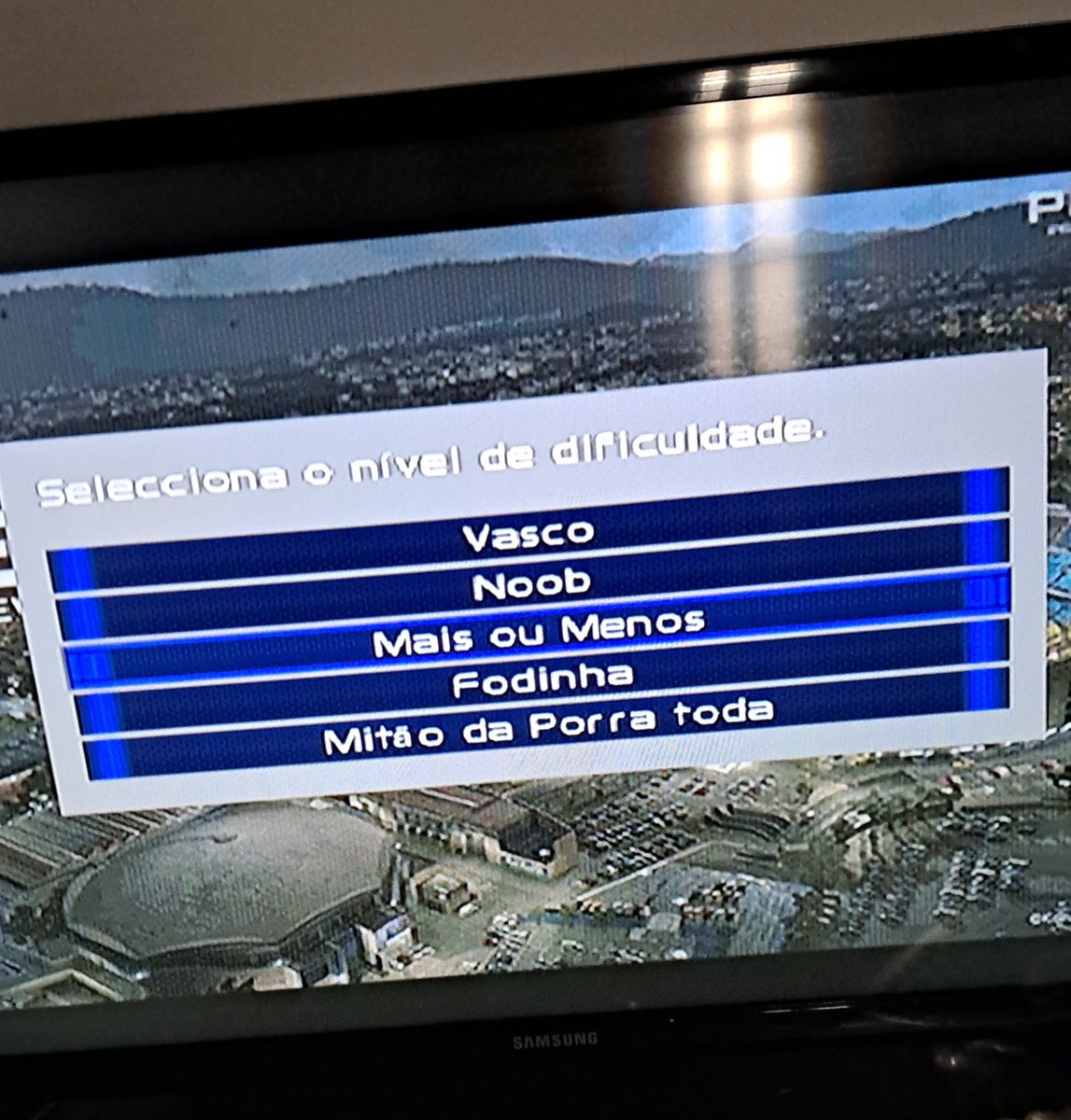 NinjaFla1981's tweet photo. Comprei o PES 2017 do PS2, ao colocar a dificuldade da partida me aparece essa pérola aqui kkkkkkkkk kkkkkkkkkkkkkkkkkkkkkkkkkkkkk https://t.co/2R9kwtaPpQ