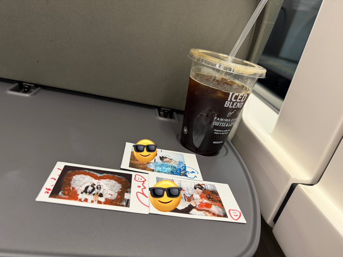 snow_dest's tweet photo. 水城こま永井里桜卒業公演行ってきました。
色々盛りだくさんのセトリで楽しかったですね。
ほんま感情がぐちゃぐちゃになりながらも泣かずに乗り越えた卒業公演でした。
2人共のアイドルの最後の姿を見届けられてよかった
チェキはこまりお両方と！ https://t.co/G1hqImpZQO