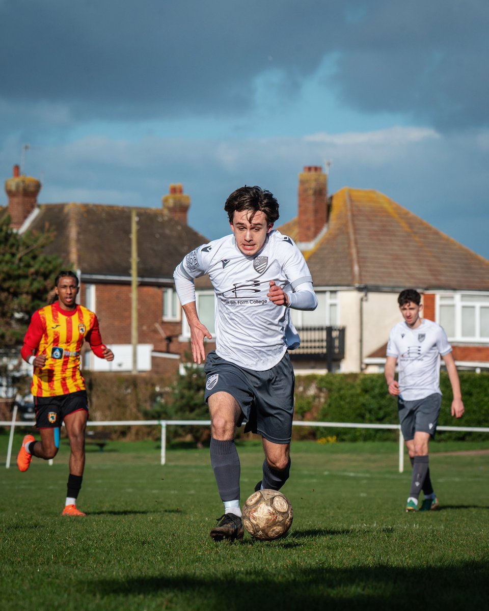 amymarshallcreative tweet media