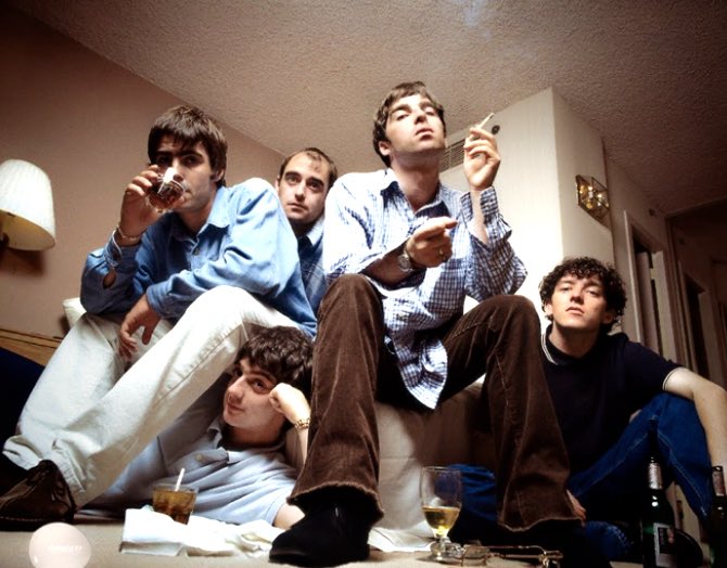 ImsoRegal's tweet image. You have to be fast to call DIBS on the best spot. #DIBS #LiamGallagher