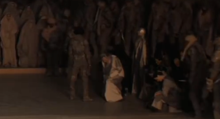 AndrewMamo's tweet photo. @Danimalish On a recent rewatch, I noticed that when he says “Lead them to paradise,” he’s actually looking down at the Emperor kneeling before him. The wide shot just before the close-up establishes this briefly. https://t.co/hI7d7Eijyf