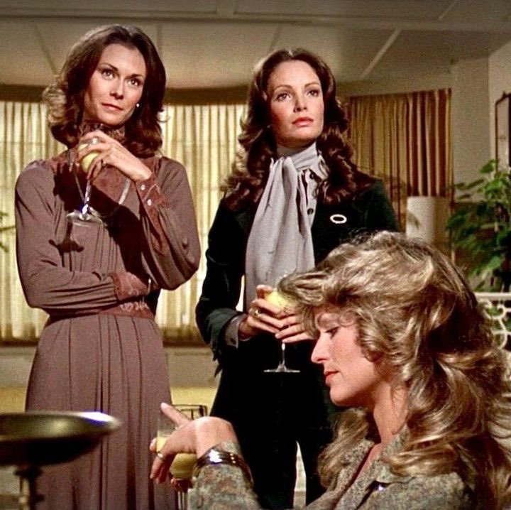 Me, <a href="/LillyTCKangaroo/">True Crime Kangaroo</a> and <a href="/KerriTrueCrime/">Kerri</a> realizing our friends left us behind and went to FL